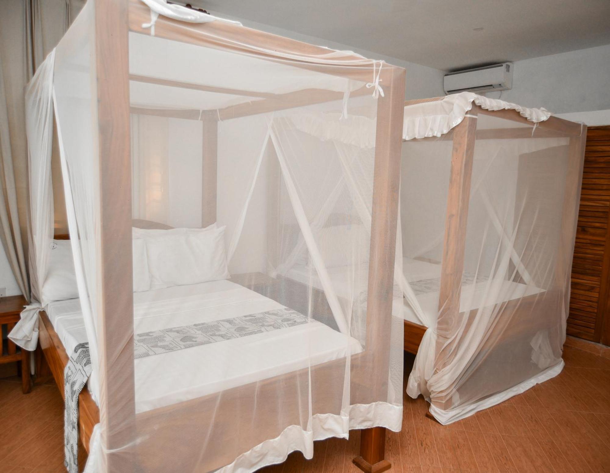 Coral Beach Resort Диани-Бич Экстерьер фото