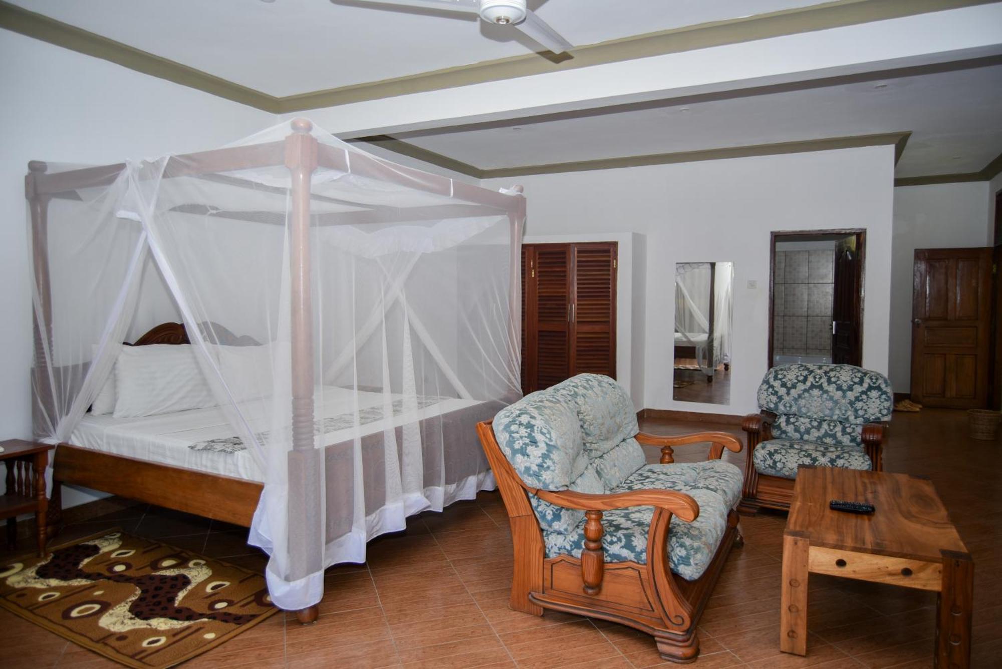 Coral Beach Resort Диани-Бич Экстерьер фото