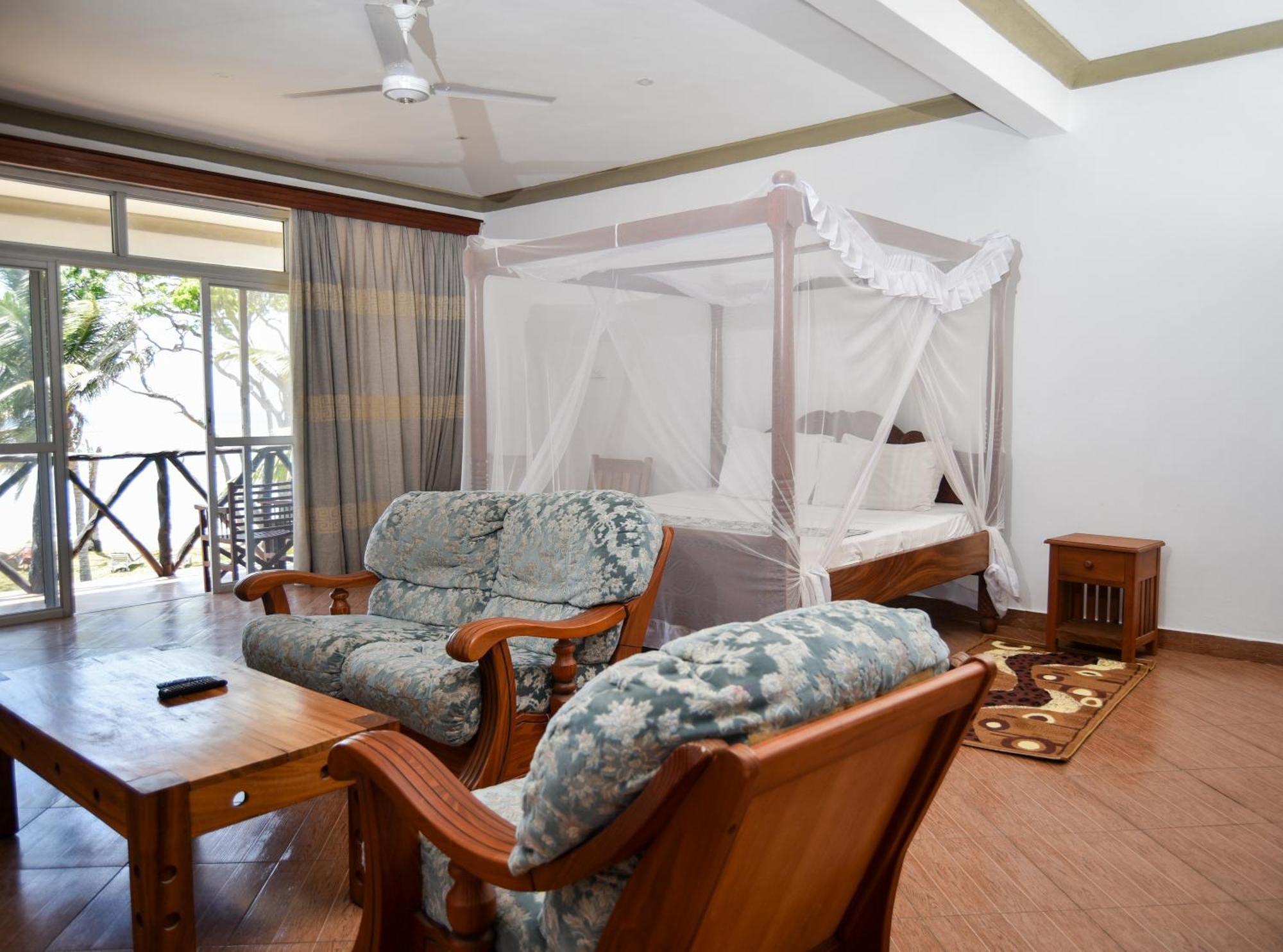 Coral Beach Resort Диани-Бич Экстерьер фото