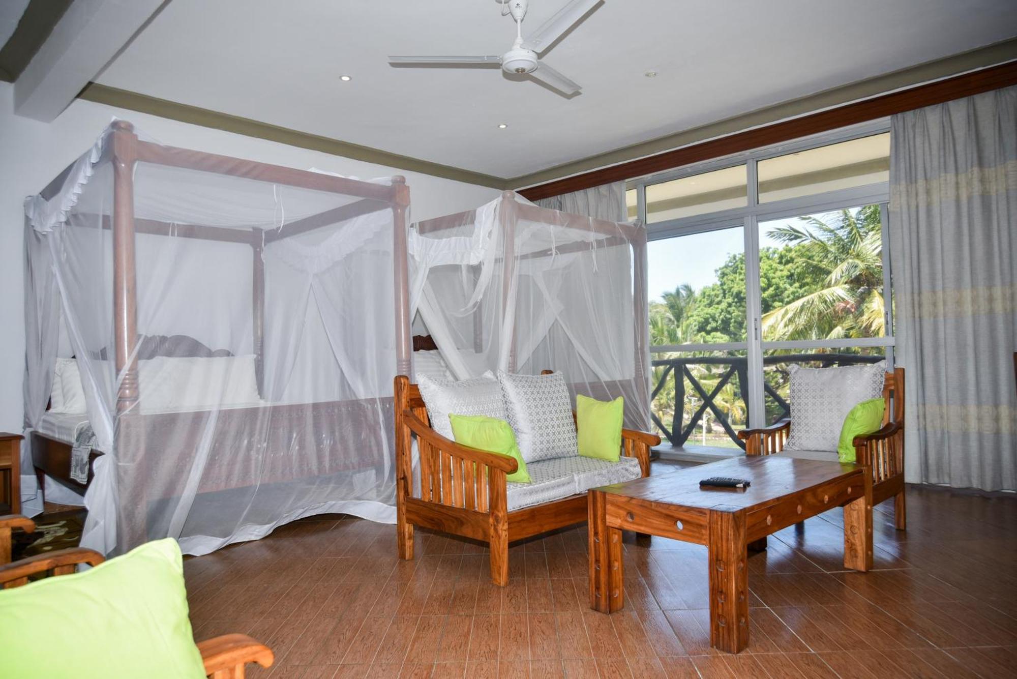 Coral Beach Resort Диани-Бич Экстерьер фото